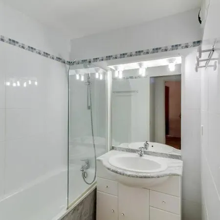 Duplex 8 Couchages, Au Pied Des Pistes De *